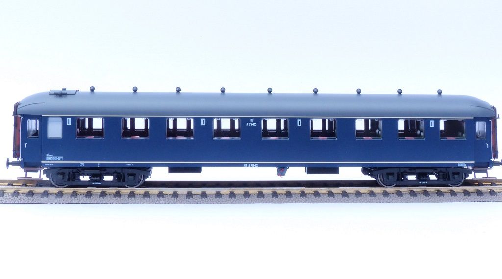 EX10014 Exact Train - NS A7542 belinerblau, graues - Spur H0